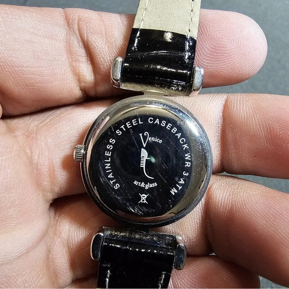 Venice Art & Glass Ladies Quartz Watch Silver Tone Working Black Strap WR 3 ATM - Picture 8 of 9